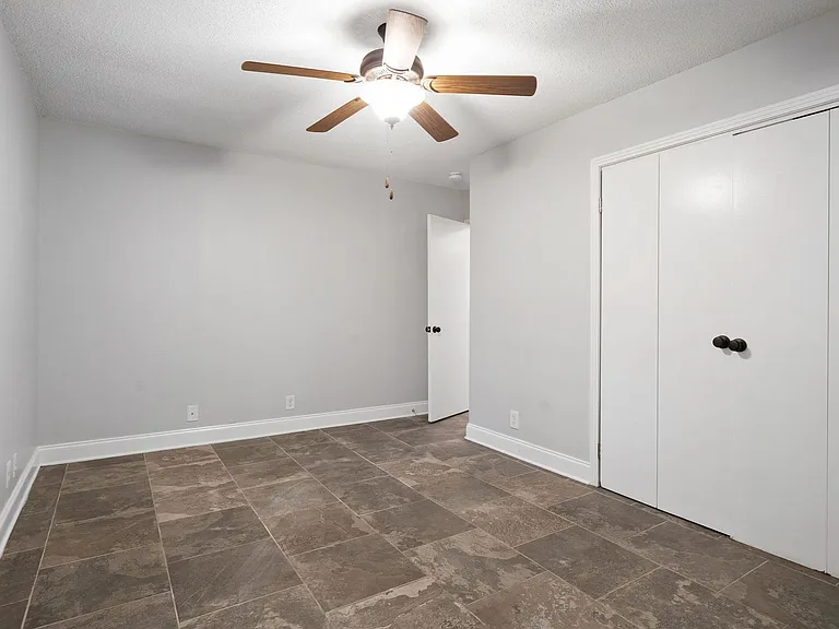 331 Randell Dr — Photo 14