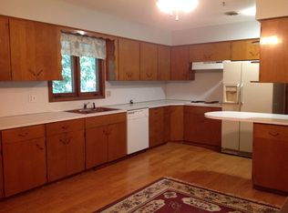 6634 S 85th Ave, Ralston, NE 68127