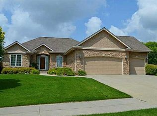 330 NE 60th St, Pleasant Hill, IA 50327