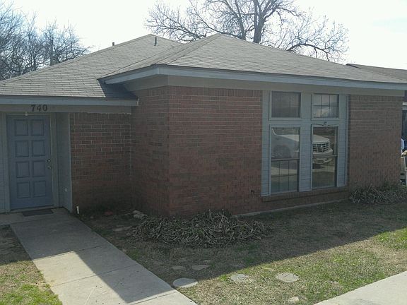 3rd image of 740 Woodland Ct