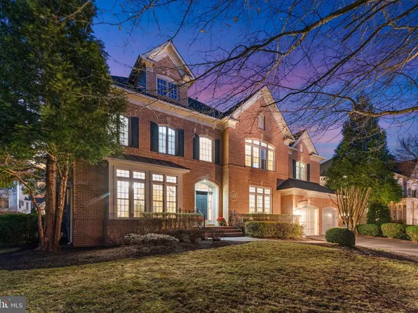 8441 Link Hills Loop, Gainesville, VA 20155