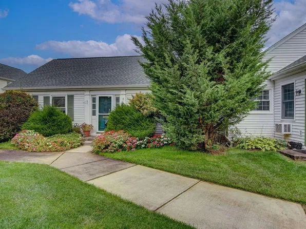 216A Mayflower Way, Monroe Township, NJ 08831