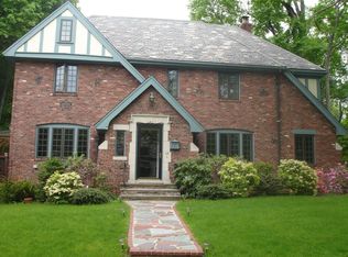 30 Sunset Rd, Newton, MA 02458