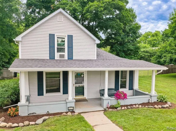 335 N Church St, Ortonville, MI 48462