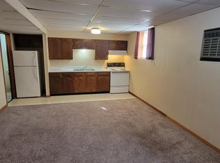 1011 Lincoln St APT 3, Vermillion, SD 57069