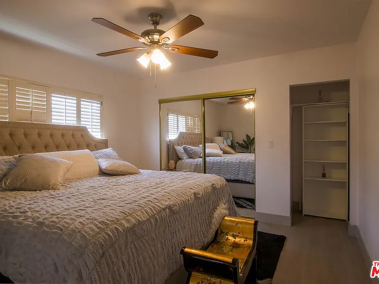 2223 W 78th Pl — Photo 15