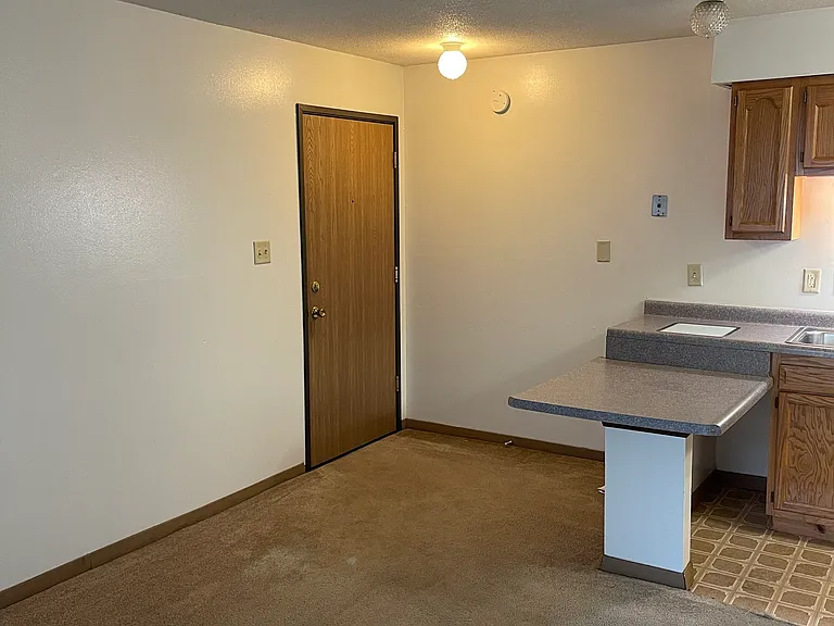 522 E Bloomington St #B — Photo 3