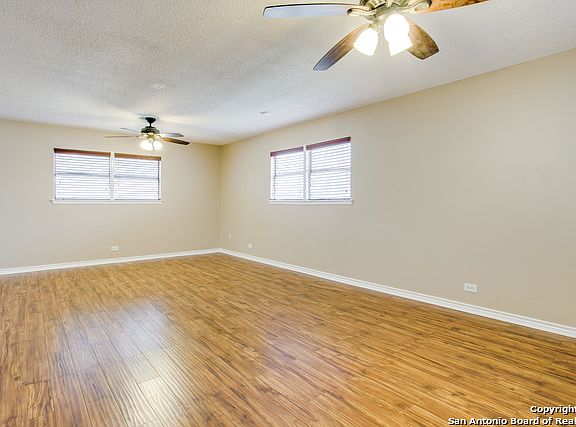 5th image of 4610 Lightning Ln