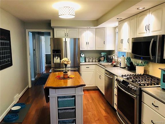 4th image of 151 Kelsey Dr