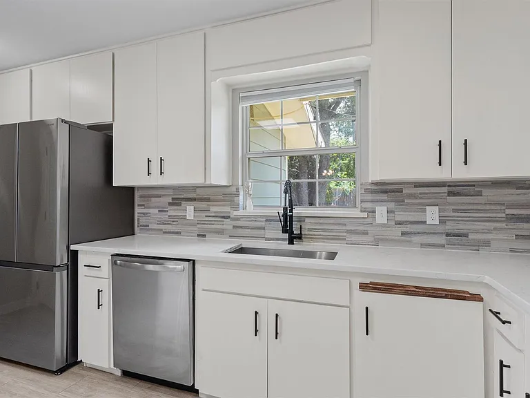 7707 Robalo Rd — Photo 10