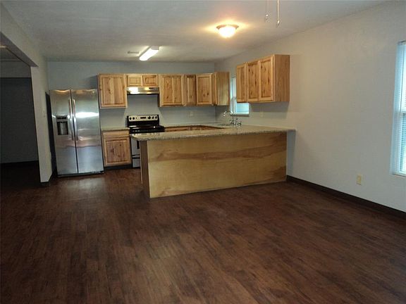 4th image of 5727 Buckow Dr