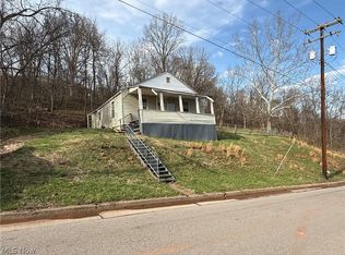 1006 Myrtle St, Parkersburg, WV 26101