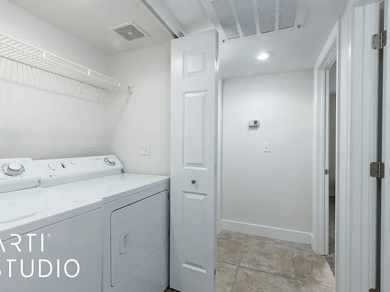 520 Turtleback Rd #B — Photo 12