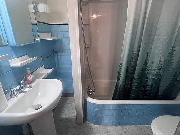 5th image of 603 Edgemont Blvd