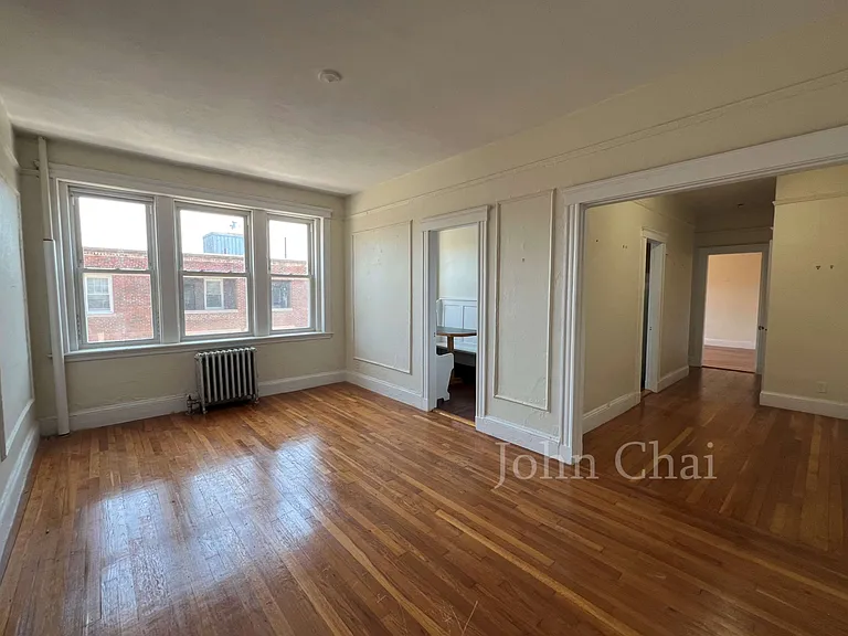 70 Chiswick Rd #11 — Photo 3