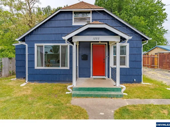 1222 Nandina St, Sweet Home, OR 97386