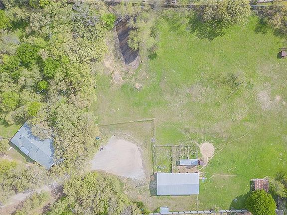 4th image of 3383 Crawford Dr