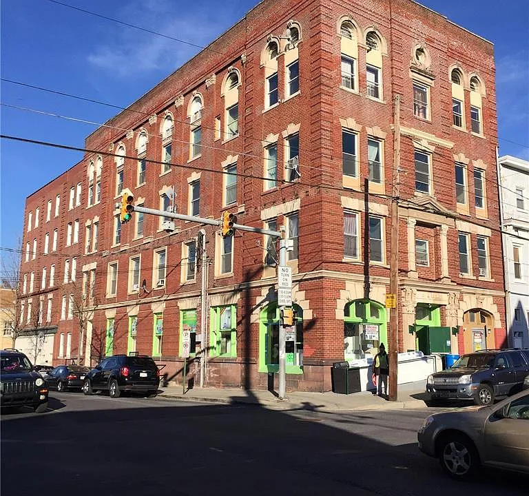 402 Ridge Ave #5S