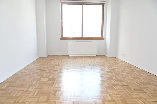 Rented by Corcoran | media 25