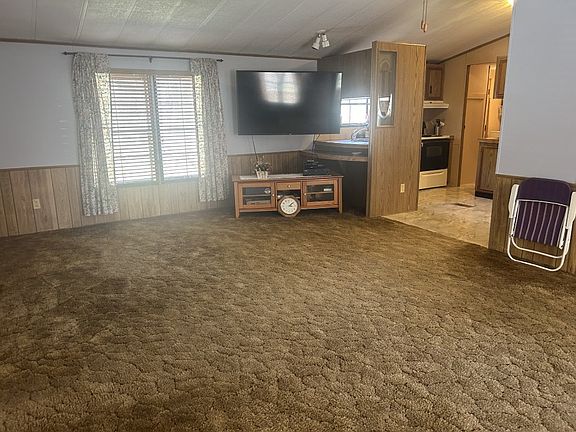 5th image of 2062 Erin Ave
