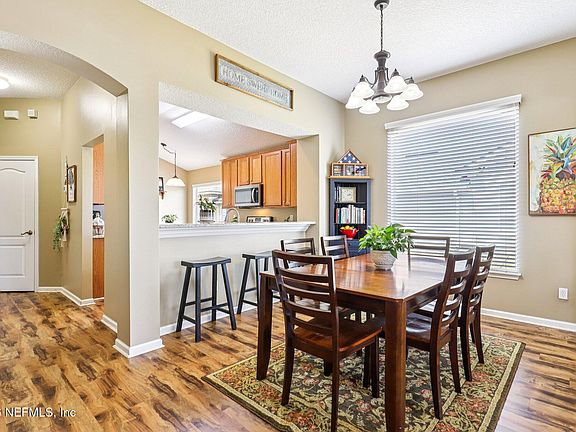 4th image of 1880 COPPER STONE Drive #B