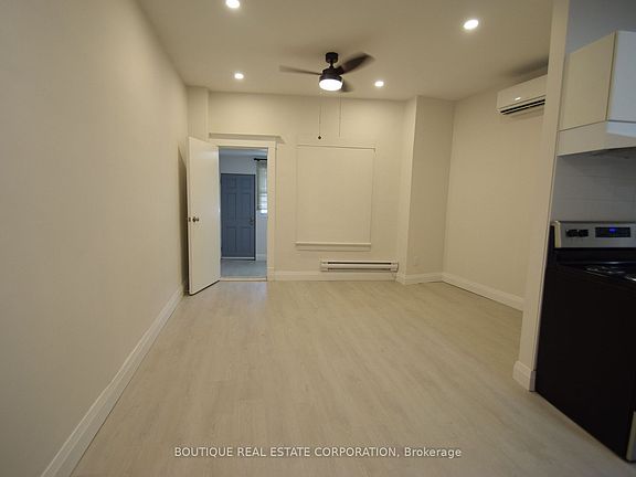 5th image of 2218 Dundas St W #2B