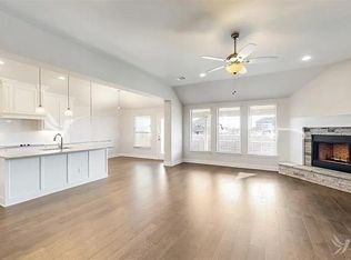 801 Sycamore St #933, Waxahachie, TX 75165