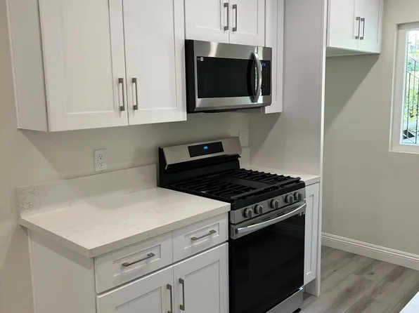 Peppertree Apartments, 1700 Peppertree Ln #2, Fullerton, CA 92835