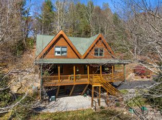 135 Locust Grove Dr, Waynesville, NC 28785