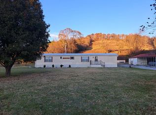 1018 Salt Lick Creek Rd, Pleasant Shade, TN 37145