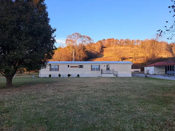 1018 Salt Lick Creek Rd, Pleasant Shade, TN 37145