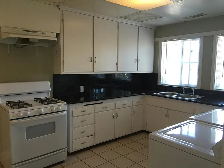 1450 Highland Blvd — Photo 5
