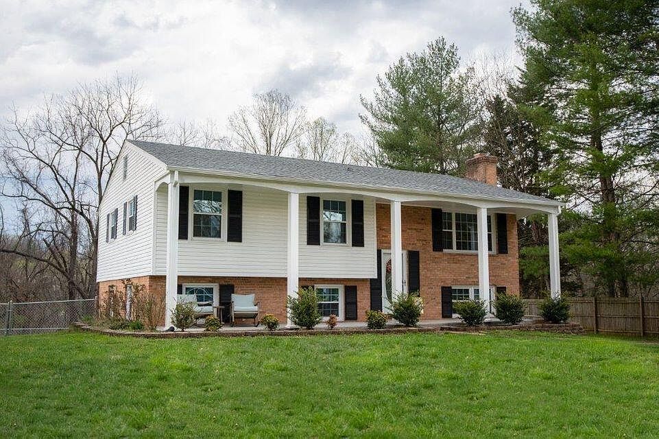 878 Dillon Dr, Vinton, VA 24179 Zillow