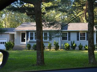 2578 Division Rd, East Greenwich, RI 02818