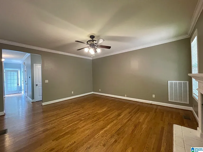 208 Castlehill Dr — Photo 12