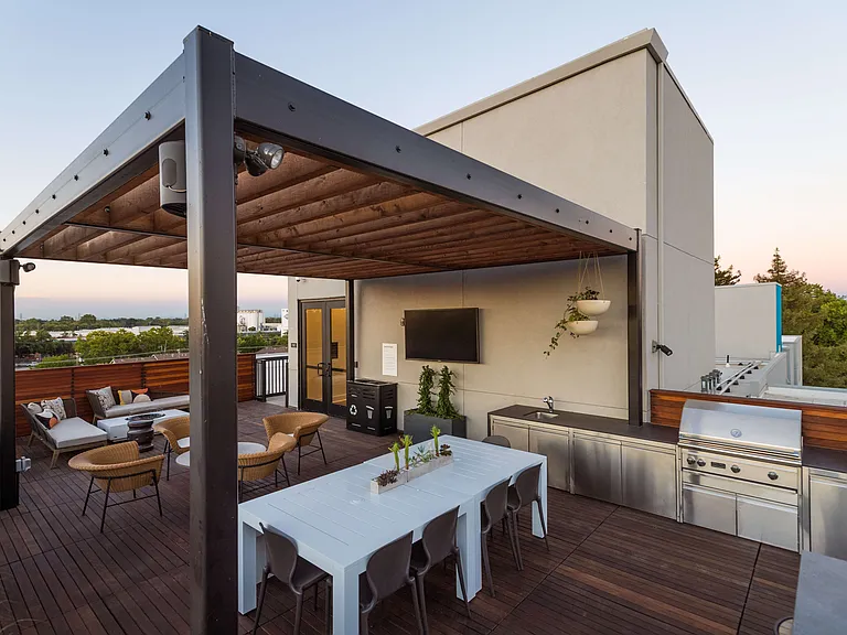 Eleanor H16 Apartments — Photo 8