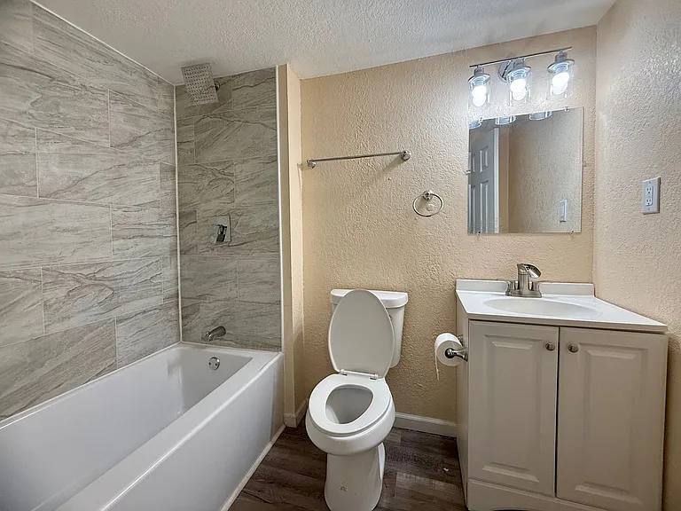 124 Halifax St — Photo 10