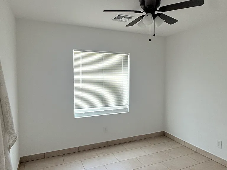 1325 W North Ln #A — Photo 8