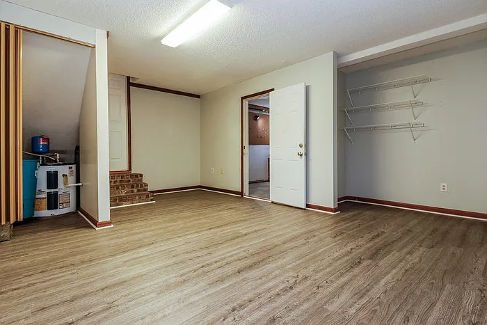 103 Issac Ct — Photo 9