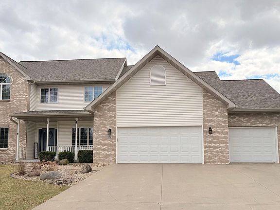 3rd image of 2187 Essex Dr