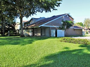 22340 Thousand Pines Ln, Boca Raton, FL 33428