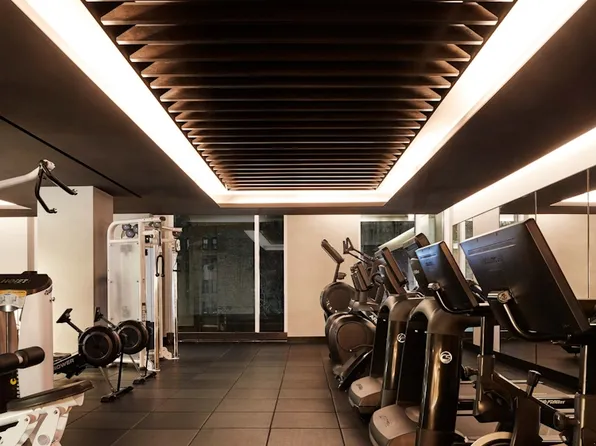 455 10th Avenue image 8 of 19