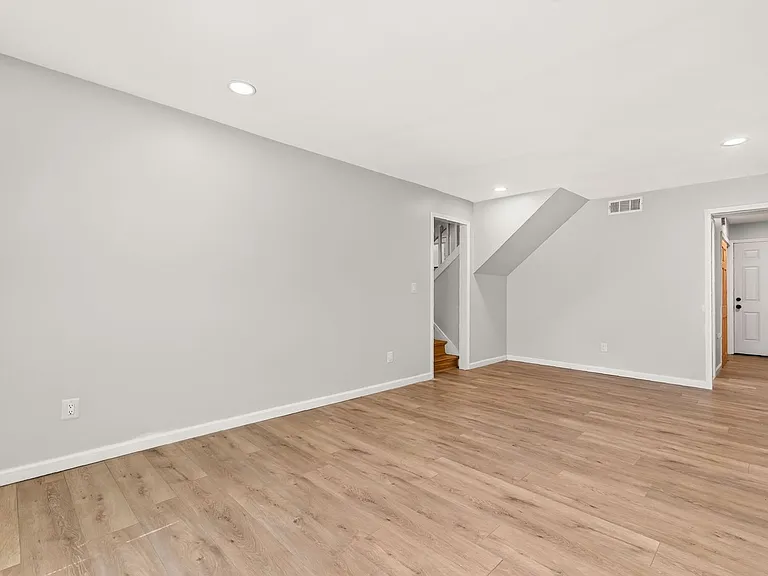 2136 Sara Ashley Way — Photo 13