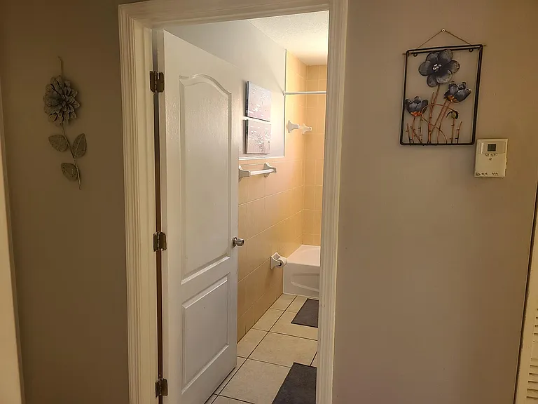 2884 SW 36th Ave — Photo 11