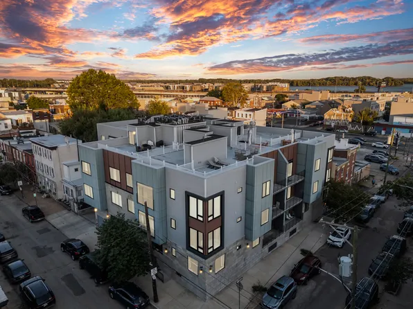 Unit 207 Plan, The Moyer