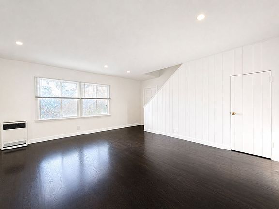 5th image of 2106B Delaware Ave