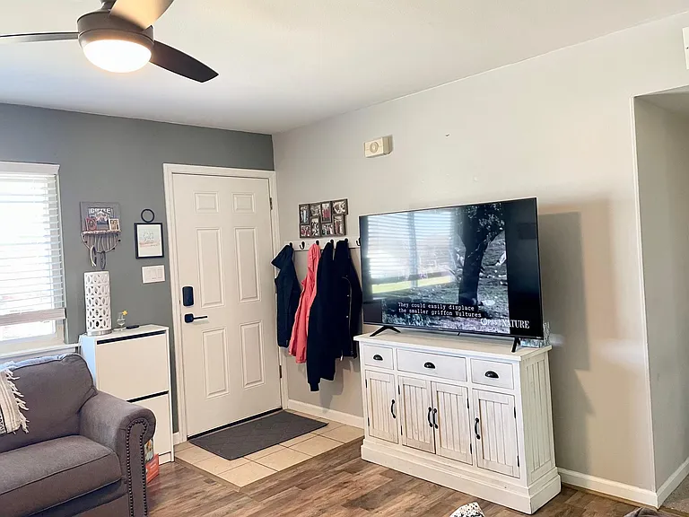 200 Drewel Ct — Photo 3