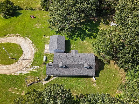 3rd image of 363 Villa Drive