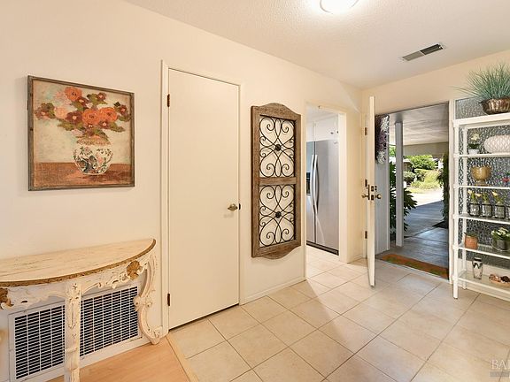 5th image of 6390 Meadow Creek Court