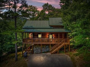 2828 Ridge Creek Cir, Sevierville, TN 37876